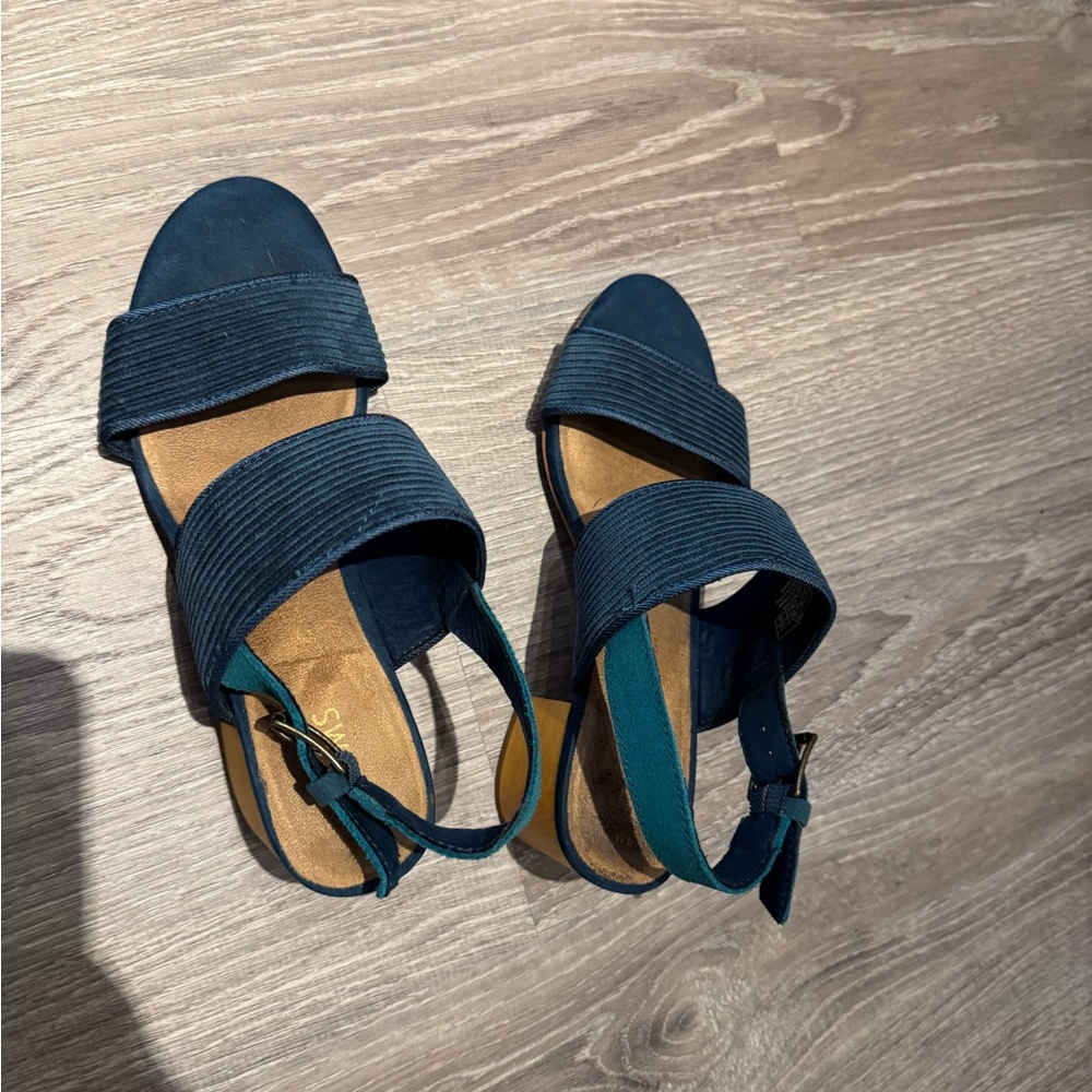 Toms Blue Sandals with Ankle Strap and Suede Finish